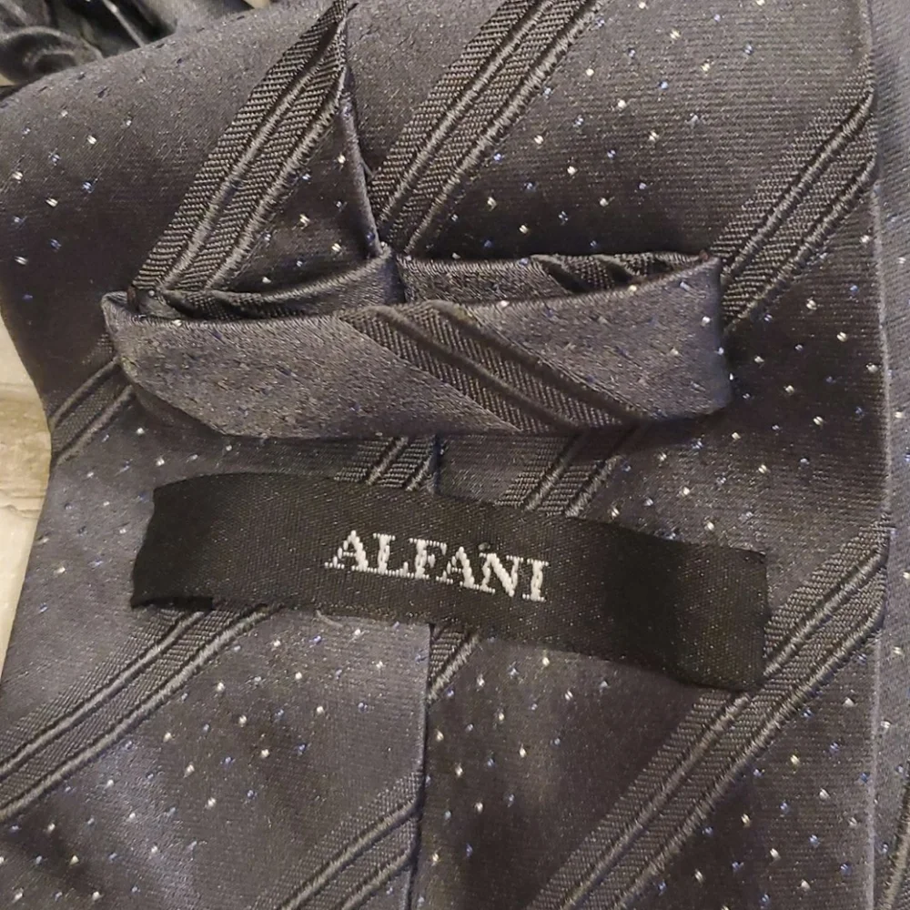 Alfani Tie